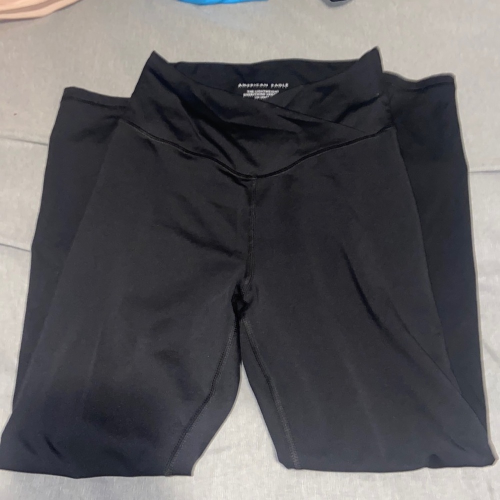 aerie crossover leggings!